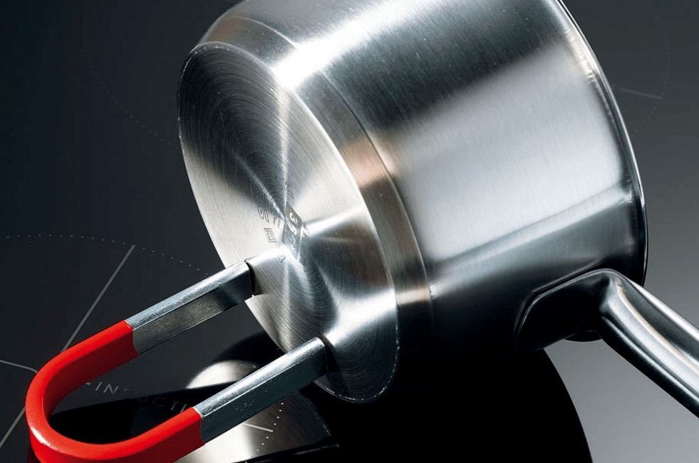 Как включить и выключить индукционную варочную панель