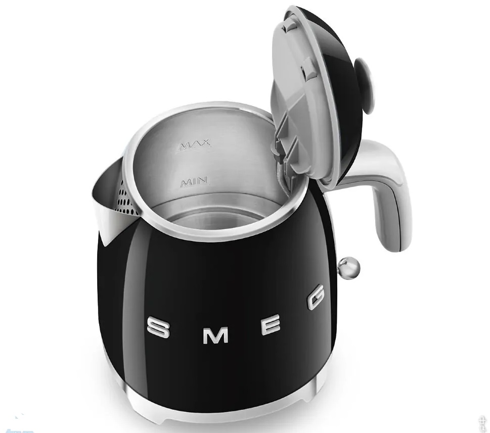 Обзор чайника Smeg KLF05BLEU