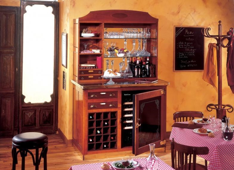 Деревянные винные шкафы Деревянные винные шкафы