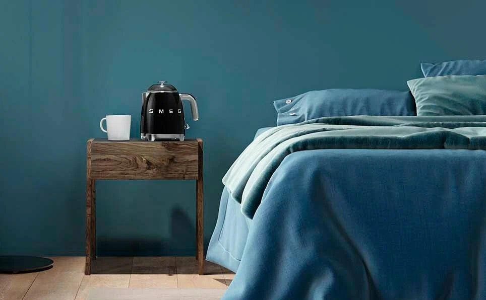 Обзор чайника Smeg KLF05BLEU