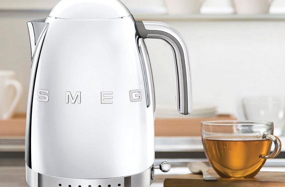 Обзор чайника Smeg KLF04SSEU.