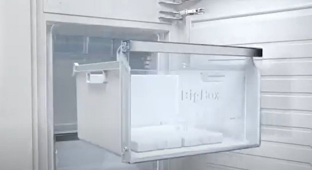 Холодильник Bosch KGN39XW3OR (video 2)