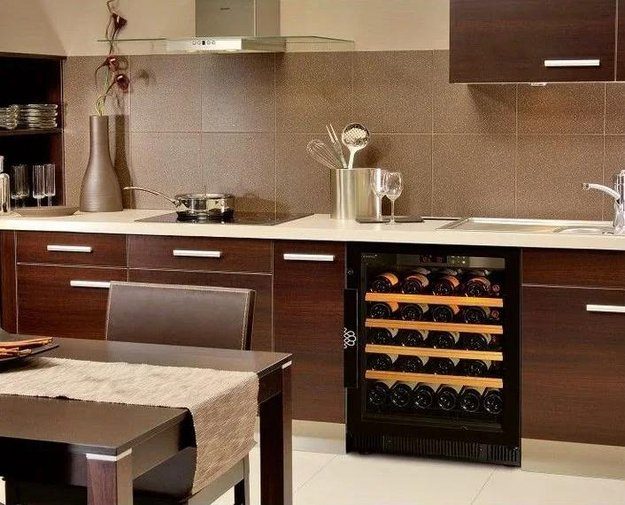 Встраиваемый монотемпературный винный шкаф EuroCave V-059 K-800012-S (preview 7)