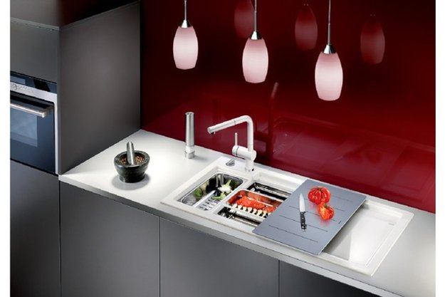 Мойка Blanco AXON II 6 S (чаша слева) керамика клапан-автомат InFino® черный (фото 3) Мойка Blanco AXON II 6 S (чаша слева) керамика клапан-автомат InFino® черный (preview 3)