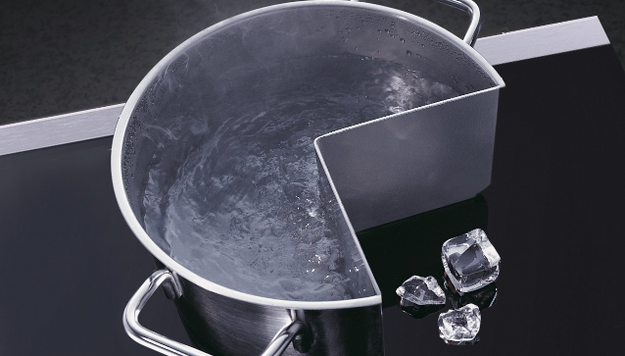 Индукционная варочная поверхность с вытяжкой Kuppersbusch KMI 12850.0 SR-S Black Velvet (preview 5)