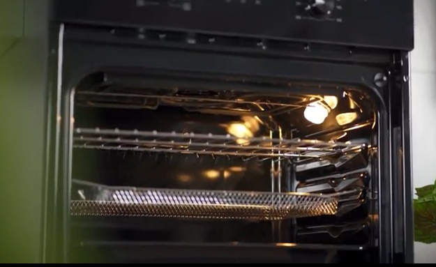 Духовой шкаф Midea MO23003GB (video 3)