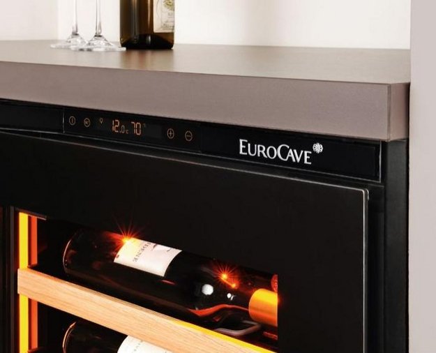 Встраиваемый монотемпературный винный шкаф EuroCave V-INSP-XS I-090011-XS (preview 6)