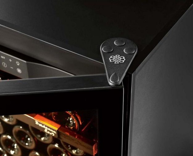 Встраиваемый монотемпературный винный шкаф EuroCave V-259 K-800020-L (preview 6)