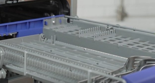 Компактная посудомоечная машина Midea MCFD55S550Bi (video 3)