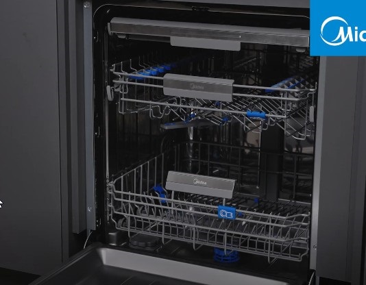 Компактная посудомоечная машина Midea MCFD55S550Bi (video 1)