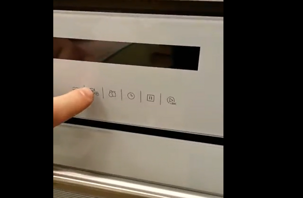 Духовой шкаф Midea MCO82007MBG-I (video 2)