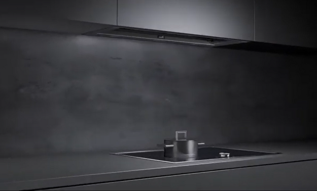 Встраиваемая вытяжка с выдвижным экраном Korting KHP 9975 GW (video 3)