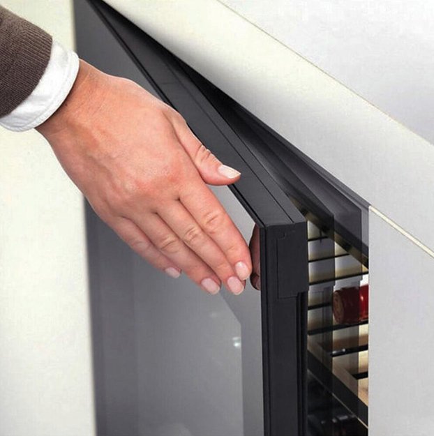 Встраиваемый винный шкаф Dunavox DVH-44.120DB.TO (preview 2)