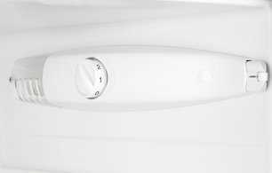 Холодильник Электролюкс ERT1601AOW3 фото 3 в Санкт-Петербурге Холодильник Electrolux ERT1601AOW3 фото 3 в Санкт-Петербурге