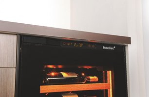 Встраиваемый монотемпературный винный шкаф V-INSP-S EuroCave I-090017-S фото 4 в Санкт-Петербурге