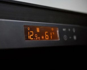 Монотемпературный винный шкаф EuroCave V-PURE-M Р-300029-M фото 4 в Санкт-Петербурге