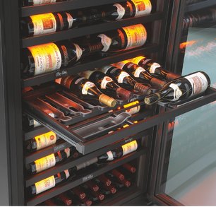 Монотемпературный винный шкаф EuroCave V-ROYALE-L V-10002-L фото 2 в Санкт-Петербурге