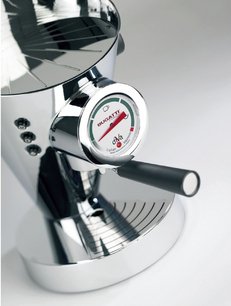 Кофеварка Бугатти DIVA 14000 Silver Black Swarovski фото 2 в Санкт-Петербурге Кофеварка Bugatti DIVA 14000 Silver Black Swarovski фото 2 в Санкт-Петербурге