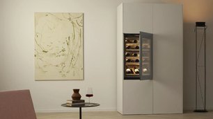 Встраиваемый винный шкаф Фауцуг WineCooler V4000 90 WC4T-51102 L черное стекло фото 3 в Санкт-Петербурге Встраиваемый винный шкаф V-ZUG WineCooler V4000 90 WC4T-51102 L черное стекло фото 3 в Санкт-Петербурге