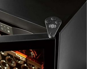 Мультитемпературный винный шкаф EuroCave S-PURE-S P-300019-S фото 3 в Санкт-Петербурге