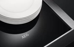 Встраиваемый ящик для подогрева посуды AEG KDK911424T фото 2 в Санкт-Петербурге
