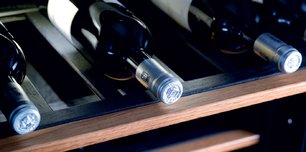 Встраиваемый винный шкаф Irinox Vinoteca HVIN2350001 фото 2 в Санкт-Петербурге