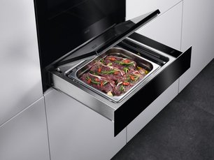 Вакуумный упаковщик AEG KDE911423B фото 3 в Санкт-Петербурге