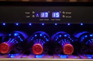 Винный шкаф Cold Vine C154-KST2 фото 4 в Санкт-Петербурге