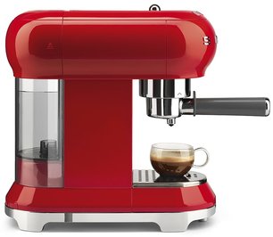 Кофемашина Smeg ECF01RDEU фото 3 в Санкт-Петербурге