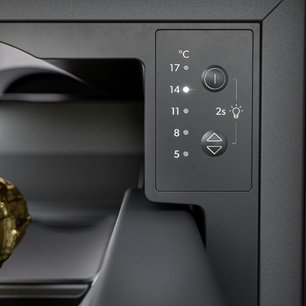 Выдвижной винный шкаф Dometic DrawBar 5B фото 3 в Санкт-Петербурге