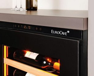 Встраиваемый монотемпературный винный шкаф EuroCave V-INSP-XS I-090012-XS фото 3 в Санкт-Петербурге