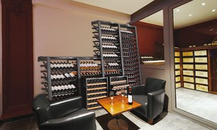 Встроенный шкаф с выдвижными поддонами ЕвроКав OMS1 фото 3 в Санкт-Петербурге Встроенный шкаф с выдвижными поддонами EuroCave OMS1 фото 3 в Санкт-Петербурге