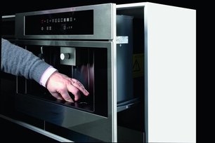 Встраиваемая кофемашина Fulgor Milano LCM 4509 TC WH фото 4 в Санкт-Петербурге