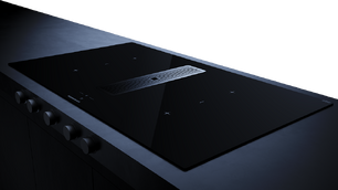 Индукционная варочная поверхность с вытяжкой Kuppersbusch KMI 9850.1 SR-S Black Chrome фото 3 в Санкт-Петербурге