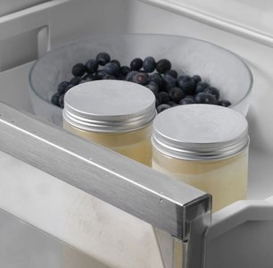 Встраиваемая морозильная камера Фауцуг Freezer V4000 178N FR4T-53003 фото 4 в Санкт-Петербурге Встраиваемая морозильная камера V-ZUG Freezer V4000 178N FR4T-53003 фото 4 в Санкт-Петербурге