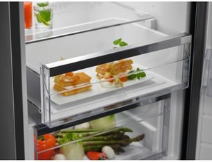 Холодильник Электролюкс RRC5ME38X2 фото 4 в Санкт-Петербурге Холодильник Electrolux RRC5ME38X2 фото 4 в Санкт-Петербурге