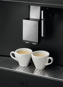 Встраиваемая кофемашина АЕГ KKK994500M фото 3 в Санкт-Петербурге Встраиваемая кофемашина AEG KKK994500M фото 3 в Санкт-Петербурге