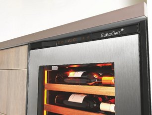 Встраиваемый монотемпературный винный шкаф EuroCave V-INSP-M I-090017-M фото 4 в Санкт-Петербурге