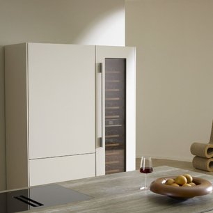 Встраиваемый винный шкаф V-Zug WineCooler V6000 Supreme WC6T-51097 R фото 3 в Санкт-Петербурге Встраиваемый винный шкаф V-Zug WineCooler V6000 Supreme WC6T-51097 R фото 3 в Санкт-Петербурге