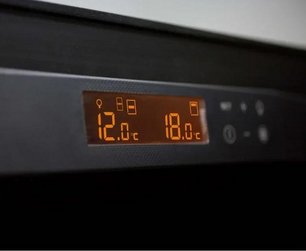 Трехтемпературный винный шкаф EuroCave E-PURE-L P-300060-L фото 3 в Санкт-Петербурге