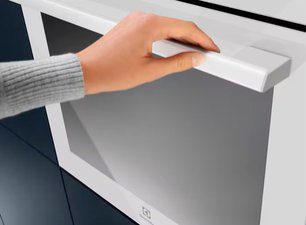 Духовой шкаф Электролюкс EOE7C31V фото 4 в Санкт-Петербурге Духовой шкаф Electrolux EOE7C31V фото 4 в Санкт-Петербурге