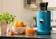 Соковыжималка NOVIS Vita Juicer синяя фото 4 в Санкт-Петербурге Соковыжималка NOVIS Vita Juicer синяя фото 4 в Санкт-Петербурге