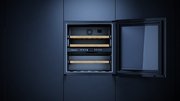 Встраиваемый винный шкаф Kuppersbusch FWK 6862.0 S фото 3 в Санкт-Петербурге