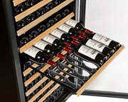 Монотемпературный винный шкаф EuroCave V-PURE-M Р-300029-M фото 2 в Санкт-Петербурге