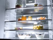 Встраиваемый холодильник Miele K 7797 C R фото 4 в Санкт-Петербурге