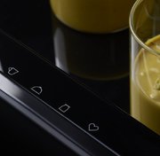 Встраиваемый подогреватель посуды V-ZUG V4000 28 WDED6V1C черное стекло фото 2 в Санкт-Петербурге