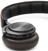 Наушники Бэнг Олуфсен BeoPlay H8 Gray Hazel фото 4 в Санкт-Петербурге Наушники Bang & Olufsen BeoPlay H8 Gray Hazel фото 4 в Санкт-Петербурге