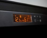 Монотемпературный винный шкаф EuroCave V-PURE-S P-300012-S фото 3 в Санкт-Петербурге