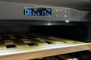 Мультитемпературный винный шкаф EuroCave S-LAPREM-L SLP-1010-L фото 2 в Санкт-Петербурге