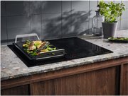 Индукционная варочная панель Electrolux CIV634 фото 4 в Санкт-Петербурге